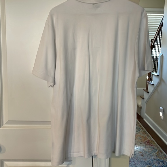 Vineyard vines - Picture 2 of 3